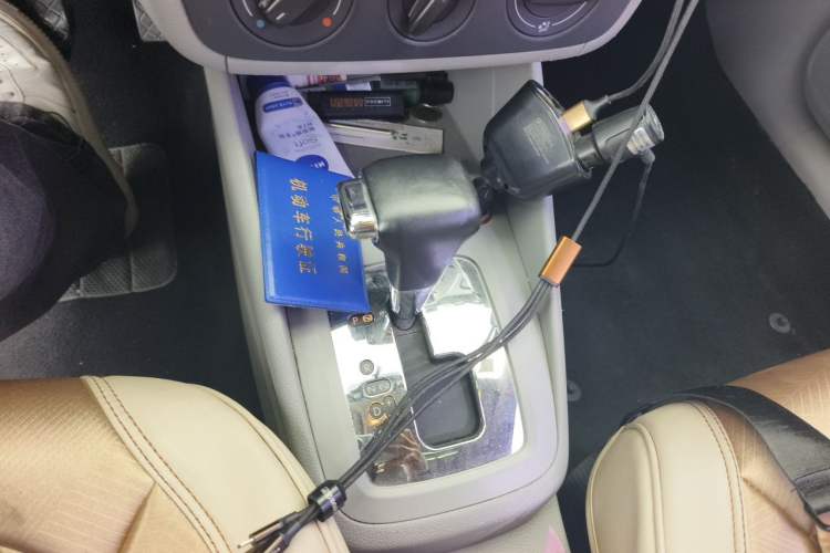 Used Volkswagen Bora 2012 1.6L Automatic Comfortable Value Edition Gear Lever
