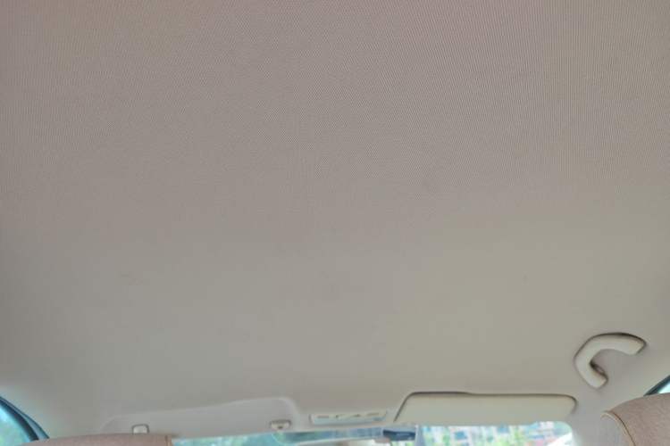 Used Volkswagen Bora 2012 1.6L Manual Fashion Edition Headliner