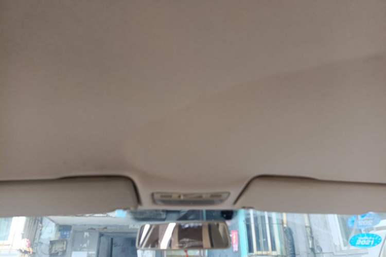 Used Volkswagen Bora 2012 1.6L Manual Fashion Edition Headliner