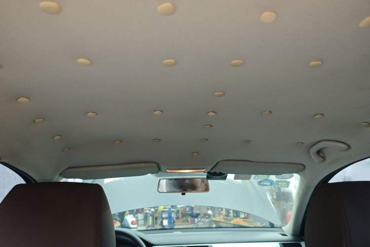 Used Volkswagen Bora 2012 1.6L Automatic Fashion Edition Headliner