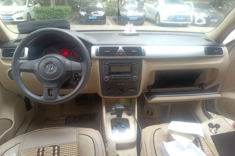 Used Volkswagen Bora 2012 1.6L Automatic Fashion Edition Headliner