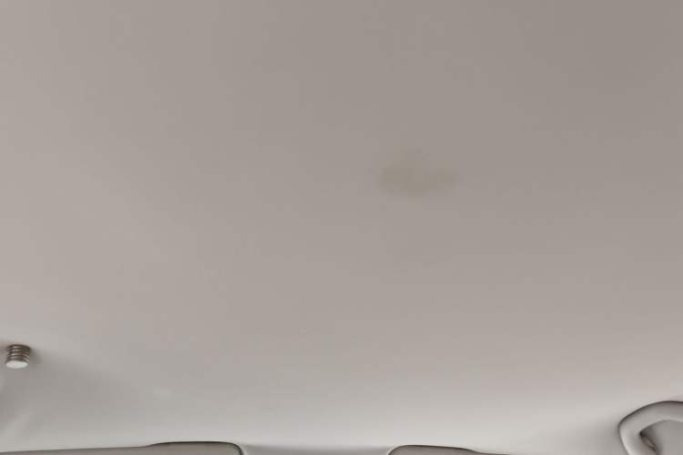 Used Volkswagen Bora 2012 1.6L Manual Fashion Edition Headliner
