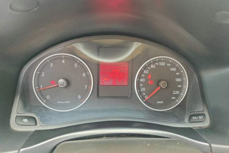 Used Volkswagen Bora 2012 1.6L Manual Fashion Edition Instrument Cluster