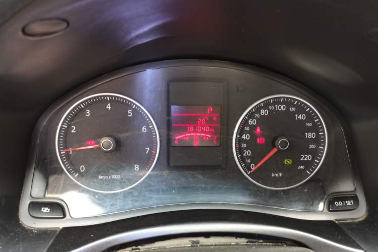 Used Volkswagen Bora 2012 1.6L Automatic Comfort Edition Instrument Cluster