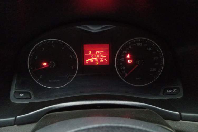 Used Volkswagen Bora 2012 1.6L Manual Fashion Edition Instrument Cluster
