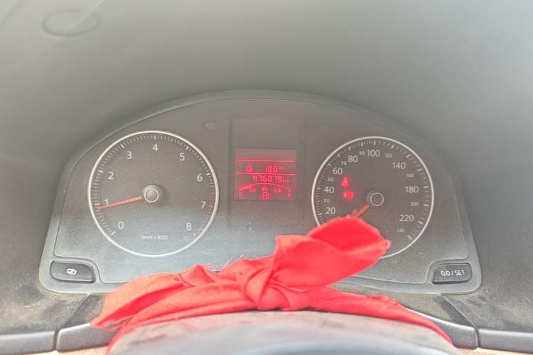 Used Volkswagen Bora 2012 1.6L Manual Fashion Edition Instrument Cluster