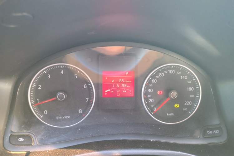 Used Volkswagen Bora 2012 1.6L Automatic Fashion Edition Instrument Cluster