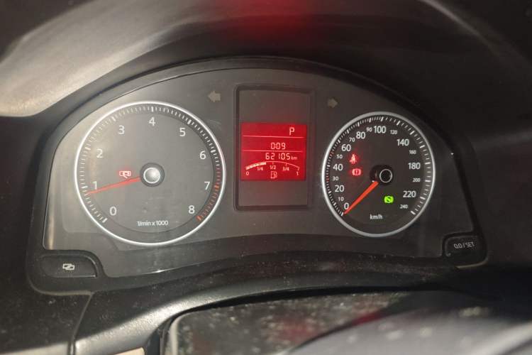 Used Volkswagen Bora 2012 1.6L Automatic Comfort Edition Instrument Cluster