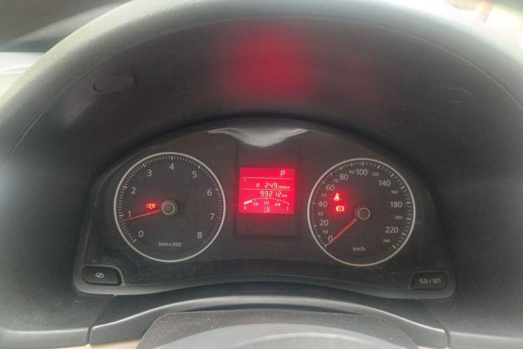 Used Volkswagen Bora 2012 1.6L Automatic Fashion Edition Instrument Cluster