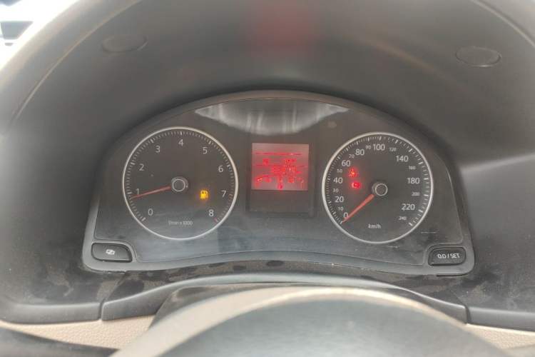 Used Volkswagen Bora 2012 1.6L Manual Fashion Edition Instrument Cluster