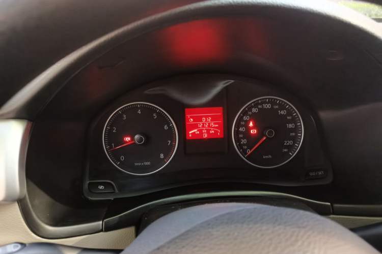 Used Volkswagen Bora 2012 1.6L Manual Fashion Edition Instrument Cluster