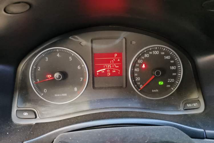 Used Volkswagen Bora 2012 1.6L Automatic Fashion Edition Instrument Cluster