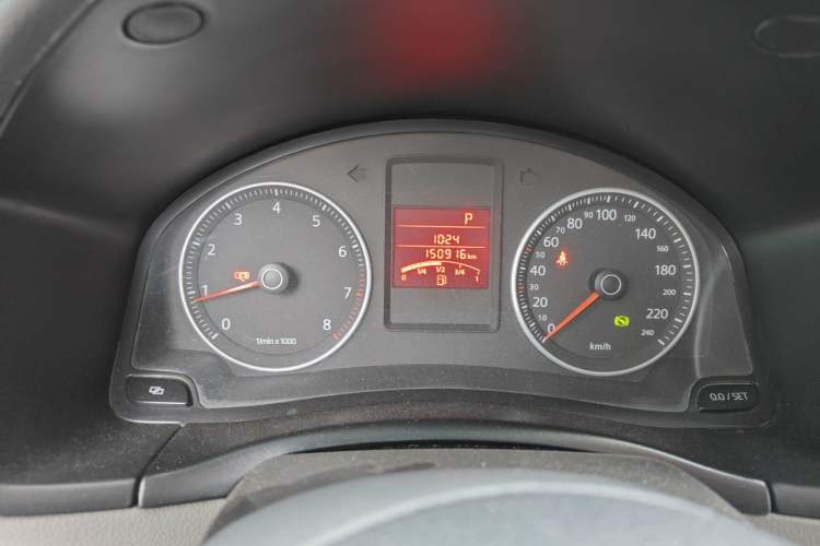 Used Volkswagen Bora 2012 1.6L Automatic Fashion Edition Instrument Cluster