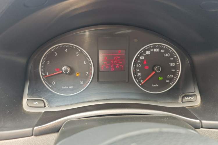 Used Volkswagen Bora 2012 1.6L Automatic Fashion Value Edition Instrument Cluster