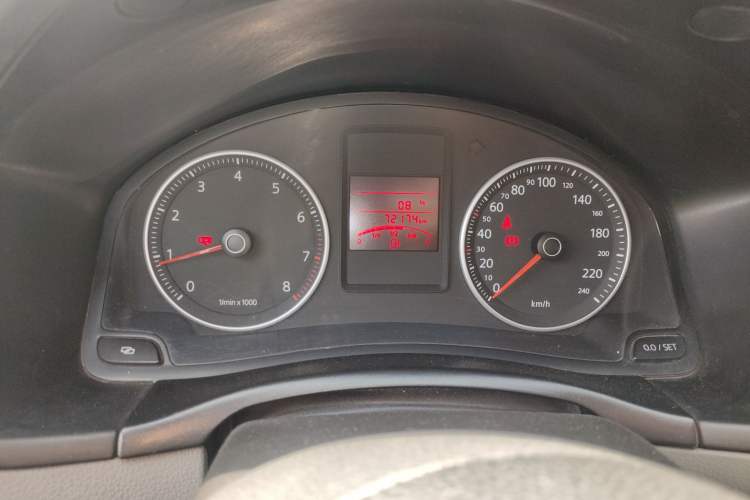 Used Volkswagen Bora 2012 1.6L Manual Fashion Edition Instrument Cluster