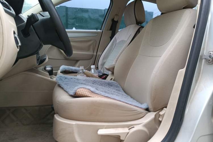 Used Volkswagen Bora 2012 1.6L Automatic Fashion Edition Left Front Seat