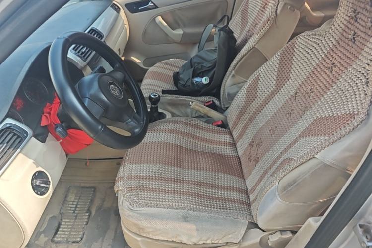 Used Volkswagen Bora 2012 1.6L Manual Fashion Edition Left Front Seat