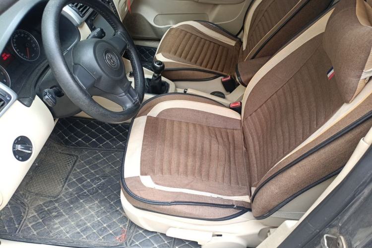 Used Volkswagen Bora 2012 1.6L Manual Fashion Edition Left Front Seat