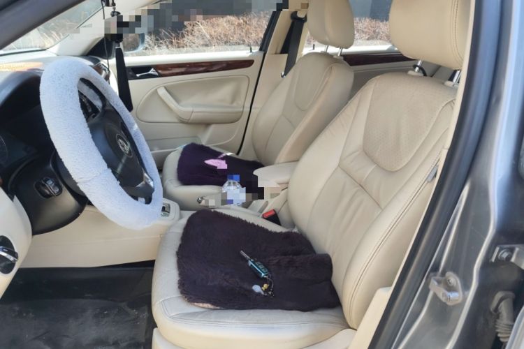 Used Volkswagen Bora 2012 1.6L Automatic Comfortable Value Edition Left Front Seat