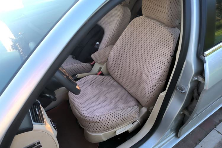 Used Volkswagen Bora 2012 1.6L Automatic Fashion Edition Left Front Seat