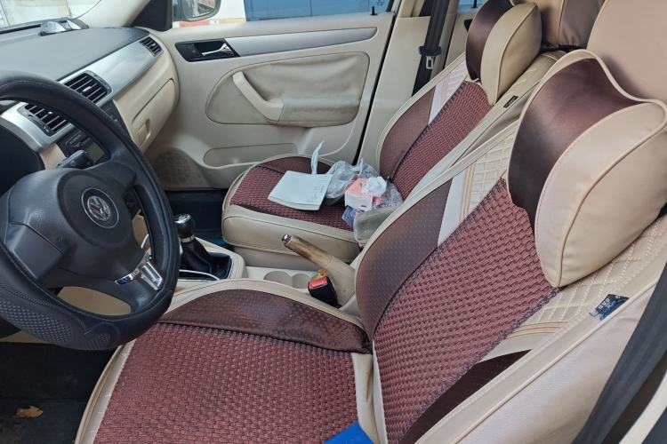 Used Volkswagen Bora 2012 1.6L Manual Fashion Edition Left Front Seat