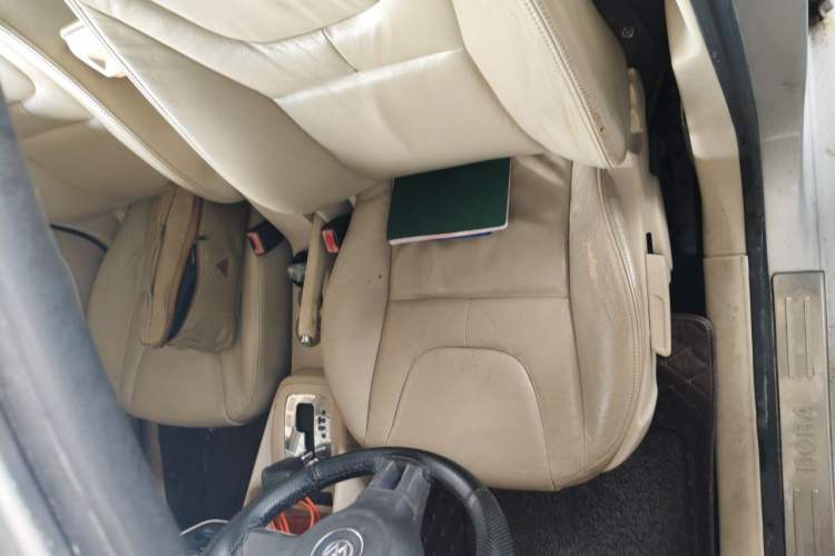 Used Volkswagen Bora 2012 1.6L Automatic Fashion Edition Left Front Seat