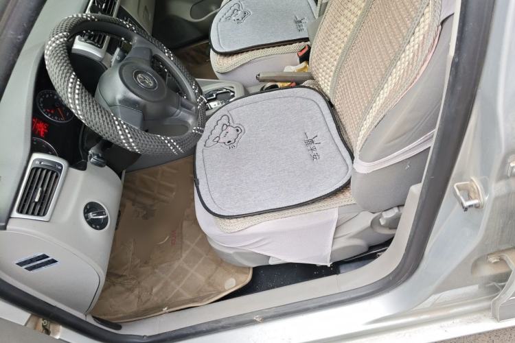 Used Volkswagen Bora 2012 1.6L Automatic Fashion Edition Left Front Seat