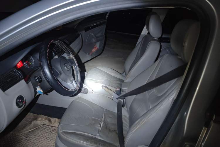 Used Volkswagen Bora 2012 1.6L Automatic Comfort Edition Left Front Seat
