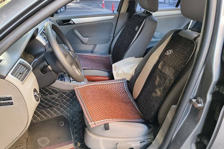 Used Volkswagen Bora 2012 1.6L Automatic Fashion Edition Left Front Seat