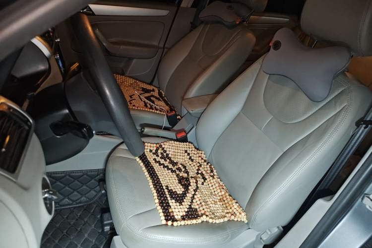 Used Volkswagen Bora 2012 1.6L Automatic Fashion Edition Left Front Seat