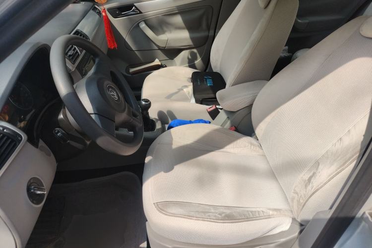 Used Volkswagen Bora 2012 1.6L Manual Fashion Edition Left Front Seat