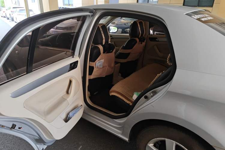 Used Volkswagen Bora 2012 1.6L Automatic Fashion Edition Left Rear Seat