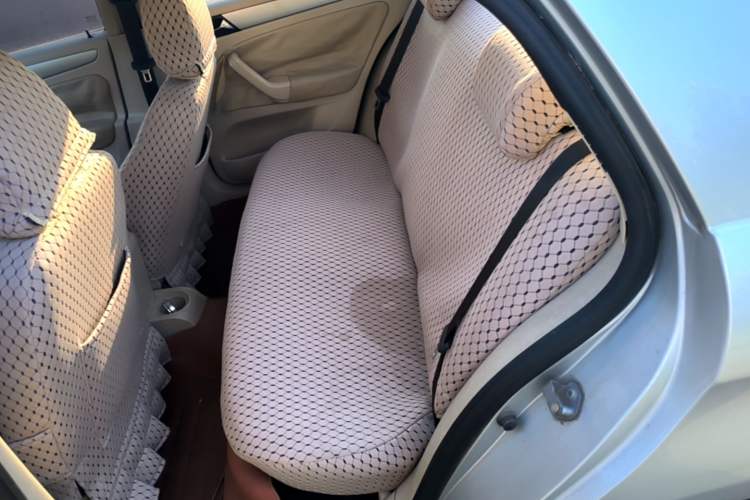 Used Volkswagen Bora 2012 1.6L Automatic Fashion Edition Left Rear Seat