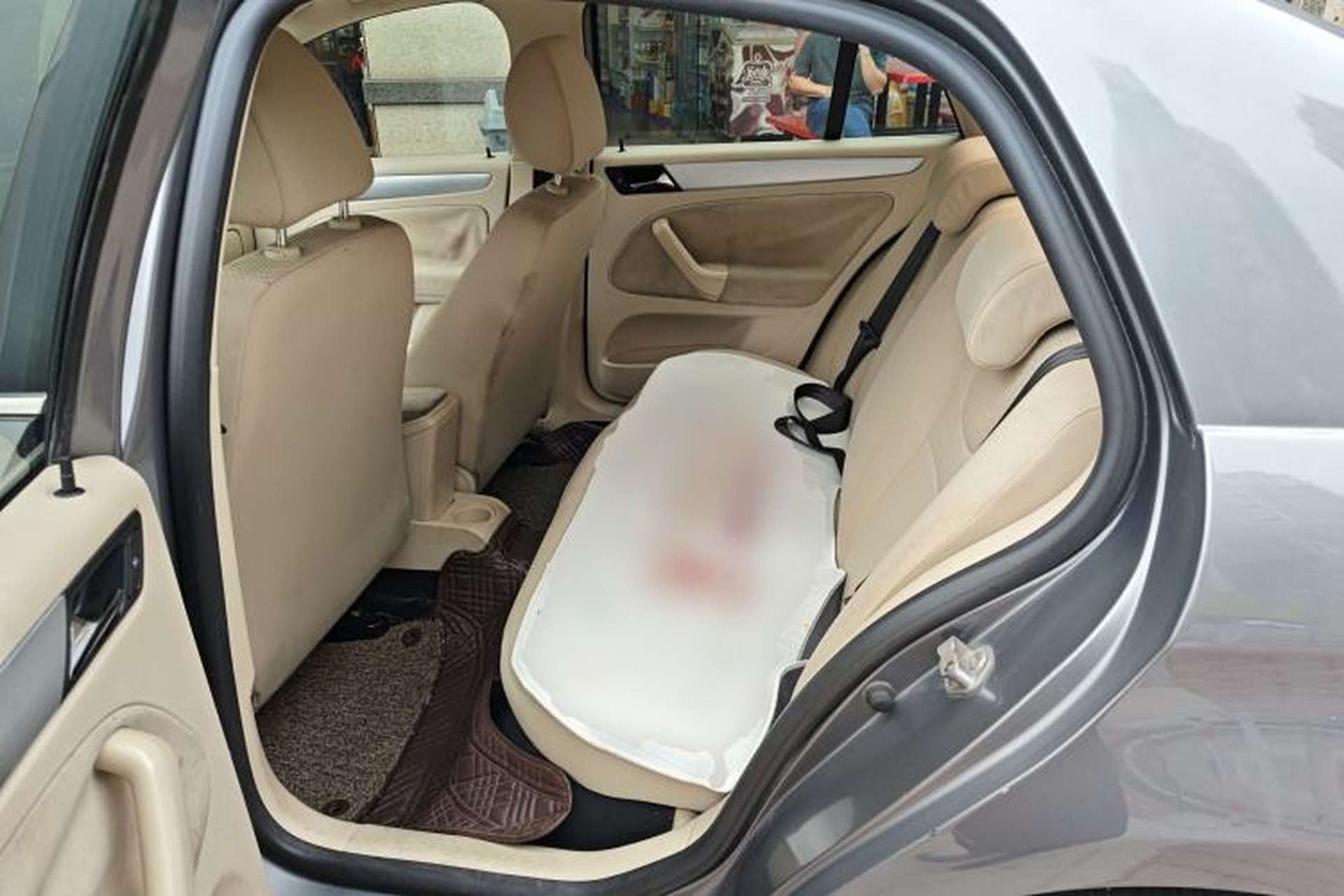 Used Volkswagen Bora 2012 1.6L Automatic Fashion Edition Left Rear Seat