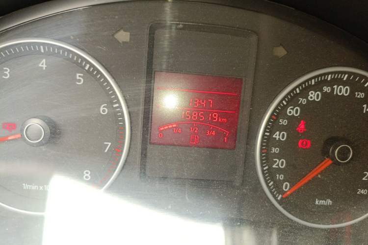 Used Volkswagen Bora 2012 1.6L Manual Fashion Edition Odometer Close Up