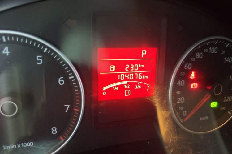 Used Volkswagen Bora 2012 1.6L Automatic Fashion Edition Odometer Close Up