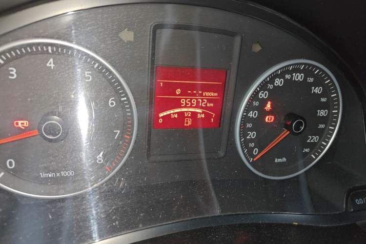 Used Volkswagen Bora 2012 1.6L Manual Fashion Edition Odometer Close Up