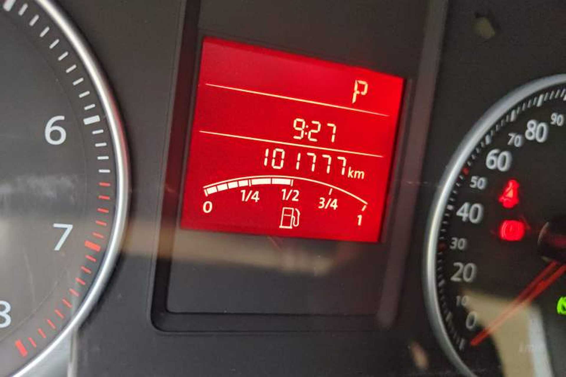 Used Volkswagen Bora 2012 1.6L Automatic Fashion Edition Odometer Close Up