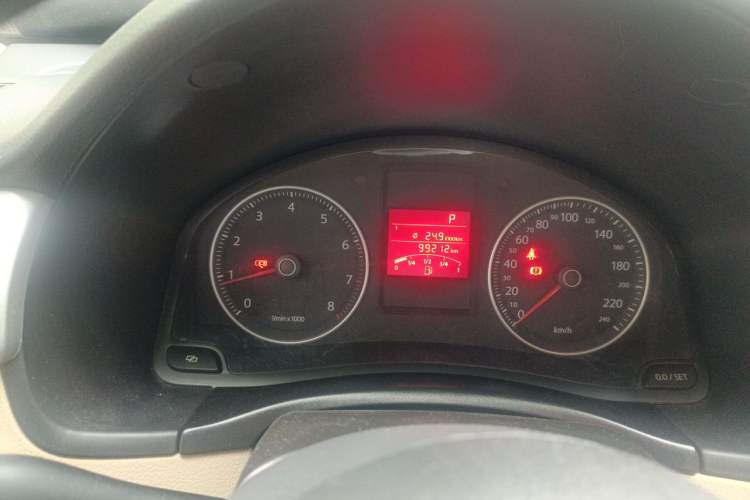 Used Volkswagen Bora 2012 1.6L Automatic Fashion Edition Odometer Close Up