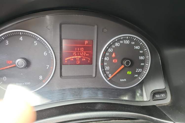 Used Volkswagen Bora 2012 1.6L Automatic Fashion Edition Odometer Close Up
