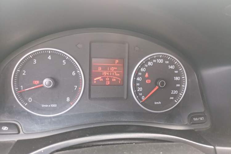 Used Volkswagen Bora 2012 1.6L Automatic Fashion Edition Odometer Close Up
