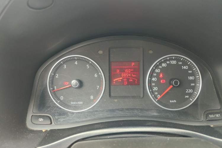 Used Volkswagen Bora 2012 1.6L Automatic Fashion Edition Odometer Close Up