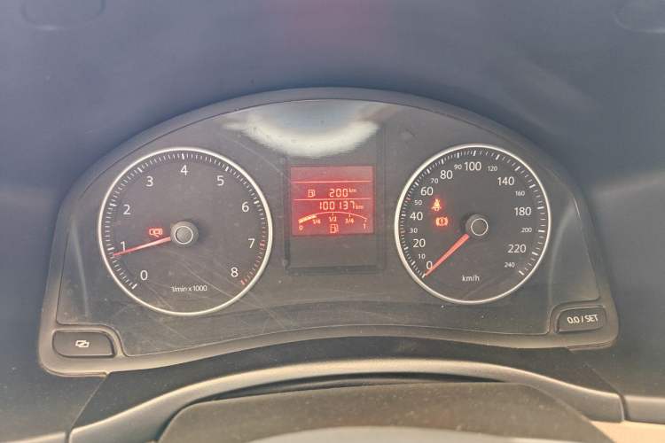 Used Volkswagen Bora 2012 1.6L Manual Fashion Edition Odometer Close Up
