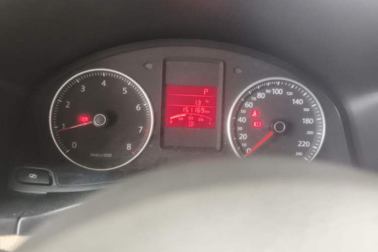 Used Volkswagen Bora 2012 1.6L Automatic Comfort Edition Odometer Close Up