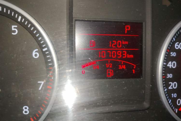 Used Volkswagen Bora 2012 1.6L Automatic Fashion Edition Odometer Close Up