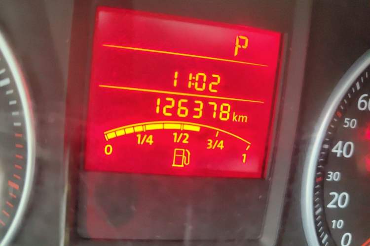 Used Volkswagen Bora 2012 1.6L Automatic Fashion Edition Odometer Close Up
