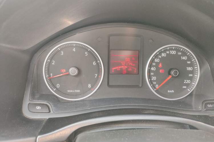 Used Volkswagen Bora 2012 1.6L Manual Fashion Edition Odometer Close Up