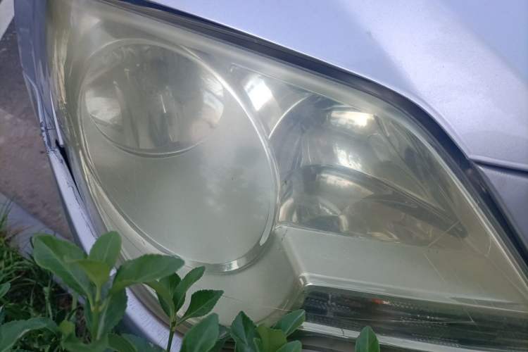 Used Volkswagen Bora 2012 1.6L Manual Fashion Edition Right Front Headlight