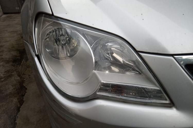 Used Volkswagen Bora 2012 1.6L Manual Fashion Edition Right Front Headlight