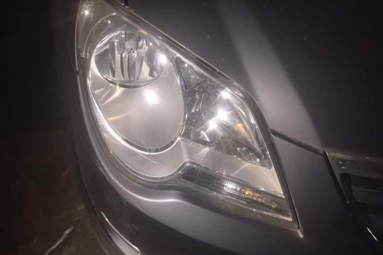Used Volkswagen Bora 2012 1.6L Manual Comfort Value Edition Right Front Headlight